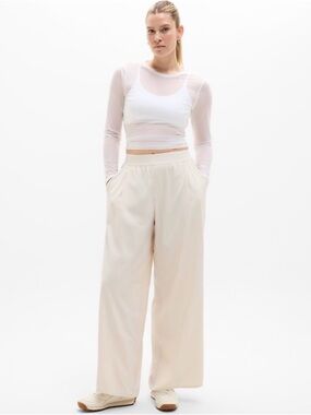 Athleta Stratosphere High Rise Wide Leg Pants in Bone EUC